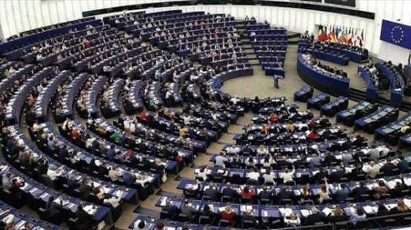 千汇网 欧盟变脸比特朗普还快，刚与中方通话示好， 转头就制裁中国企业