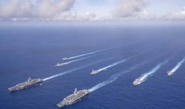 E策略平台 解放军在南海演习，模拟击沉“敌”舰